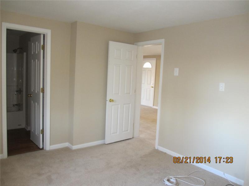 9846 East Southport Road Indianapolis, IN 46259 - Photo 7 of 10