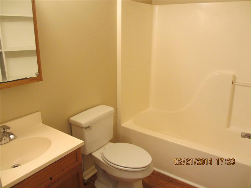 9846 East Southport Road Indianapolis, IN 46259 - Photo 8 of 10