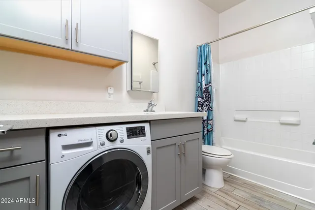 $999,000 | 914 South Kenwood Circle, Tempe, AZ 85281