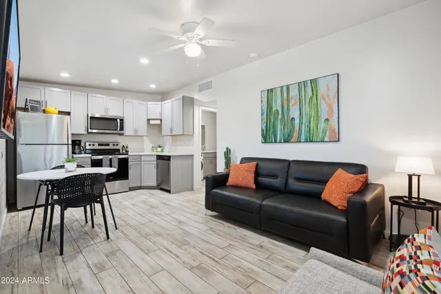 $999,000 | 914 South Kenwood Circle, Tempe, AZ 85281