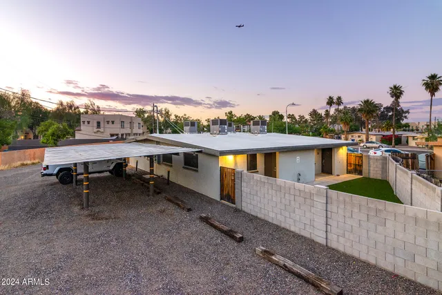 $999,000 | 914 South Kenwood Circle, Tempe, AZ 85281