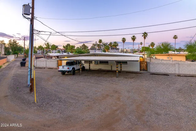 $999,000 | 914 South Kenwood Circle, Tempe, AZ 85281