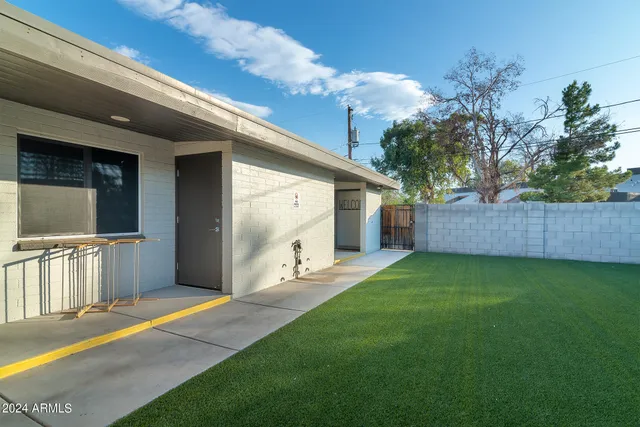 $999,000 | 914 South Kenwood Circle, Tempe, AZ 85281