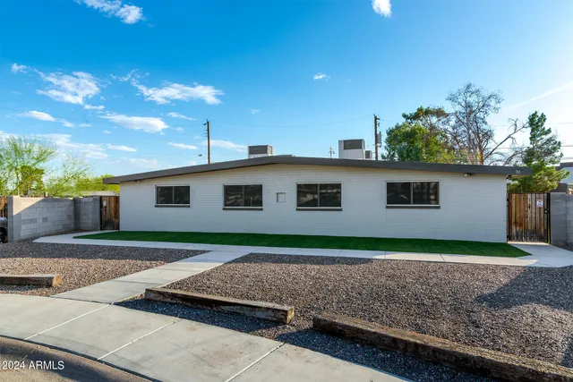 $999,000 | 914 South Kenwood Circle, Tempe, AZ 85281