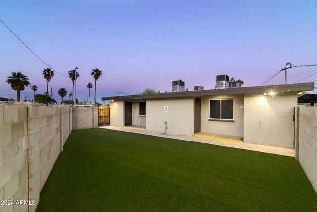 $999,000 | 914 South Kenwood Circle, Tempe, AZ 85281