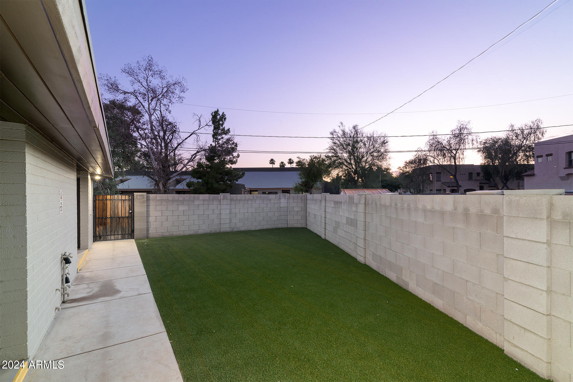 914 South Kenwood Circle Tempe, AZ 85281 - Photo 7 of 49 DSC_9241