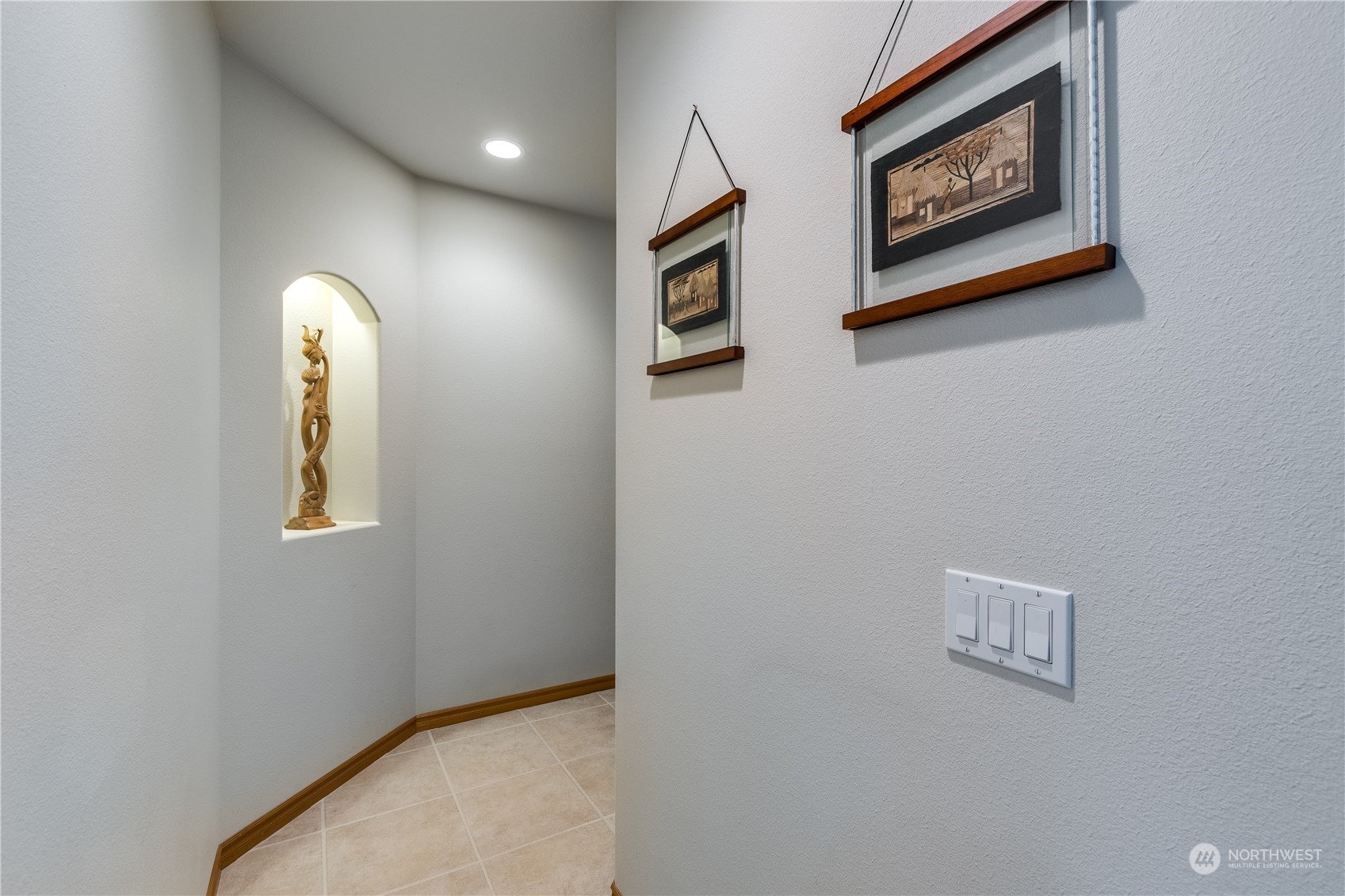 5447 Canvasback Road Blaine, WA 98230 - Photo 23 of 40 a view of a hallway with entryway