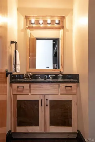 $4,000 | 3041 Olive Street, St. Louis, MO 63103