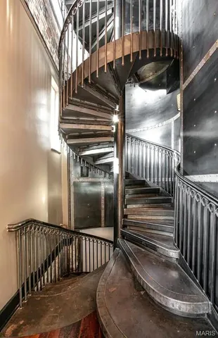 $4,000 | 3041 Olive Street, St. Louis, MO 63103