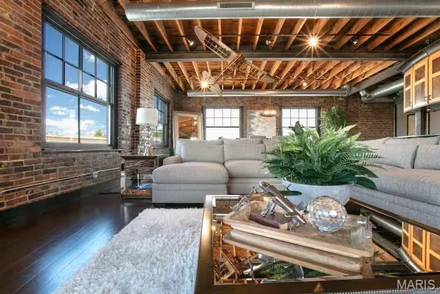 $4,000 | 3041 Olive Street, St. Louis, MO 63103