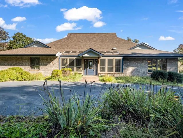 $1,550,000 | 26 Canter Court, Horse Shoe, NC 28742