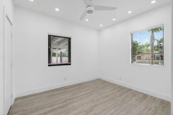 $4,300 | 517 Northwest 1st Street, Delray Beach, FL 33444