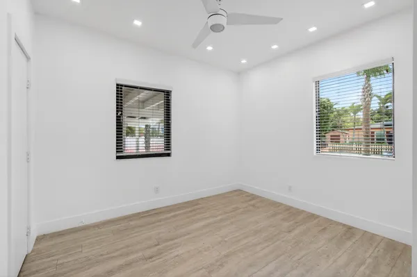 $4,300 | 517 Northwest 1st Street, Delray Beach, FL 33444