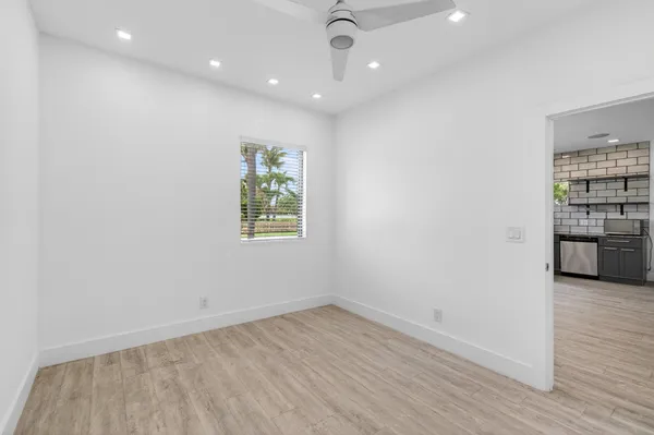 $4,300 | 517 Northwest 1st Street, Delray Beach, FL 33444