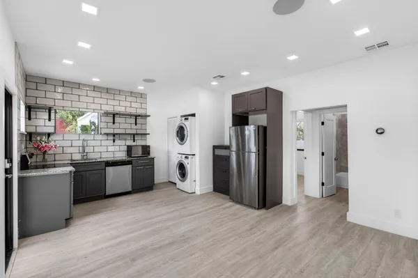 $4,300 | 517 Northwest 1st Street, Delray Beach, FL 33444