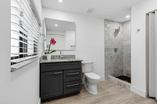 $4,300 | 517 Northwest 1st Street, Delray Beach, FL 33444