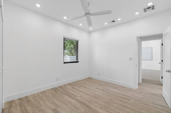 $4,300 | 517 Northwest 1st Street, Delray Beach, FL 33444