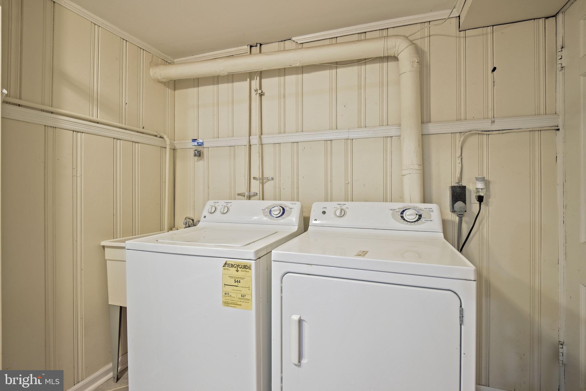9404 Flower Avenue Silver Spring, MD 20901 - Photo 26 of 45 Washer and Dryer