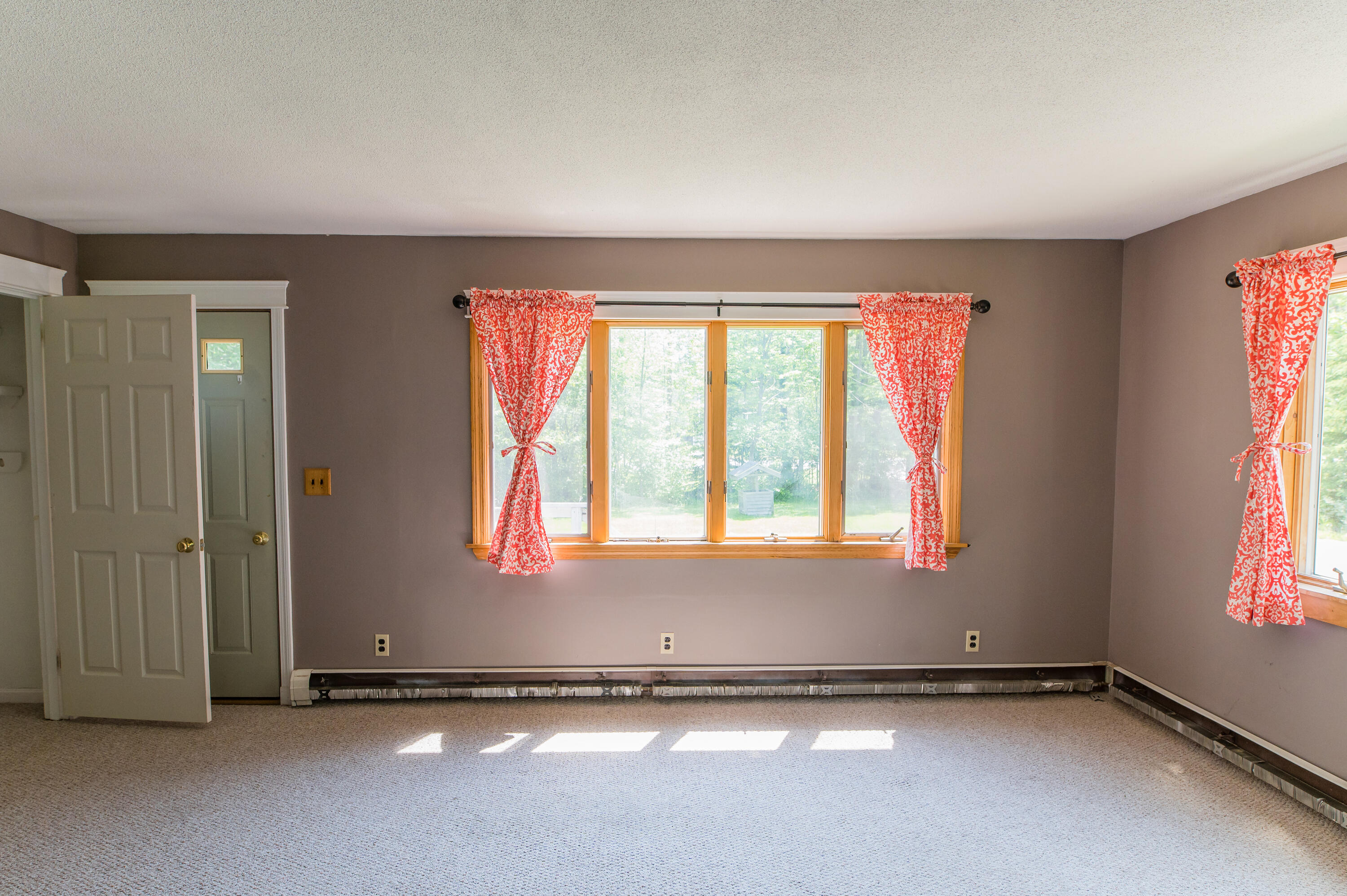 145 Dinsmore Road Sidney, ME 04330 - Photo 11 of 26 Living Room