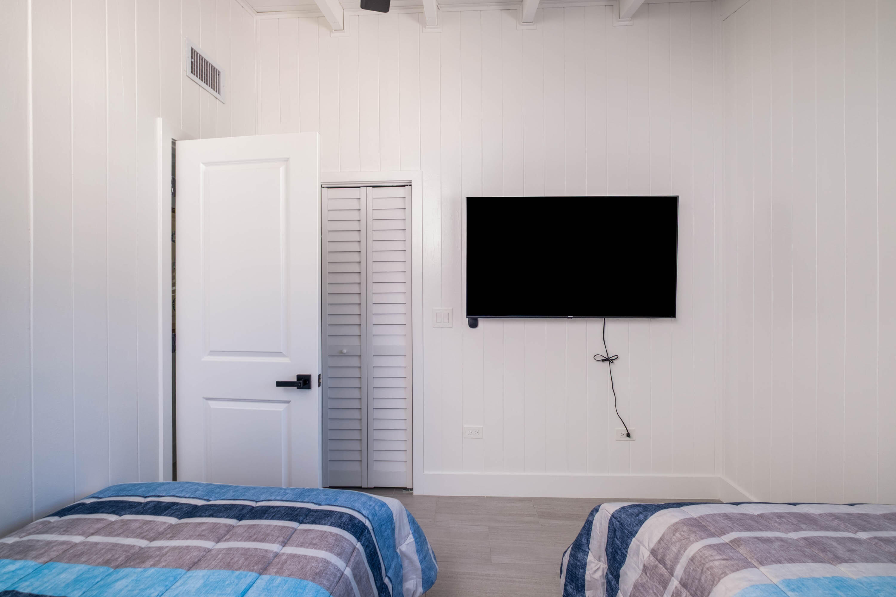 147 Plantation Avenue Tavernier, FL 33070 - Photo 27 of 55 3rd Bedroom