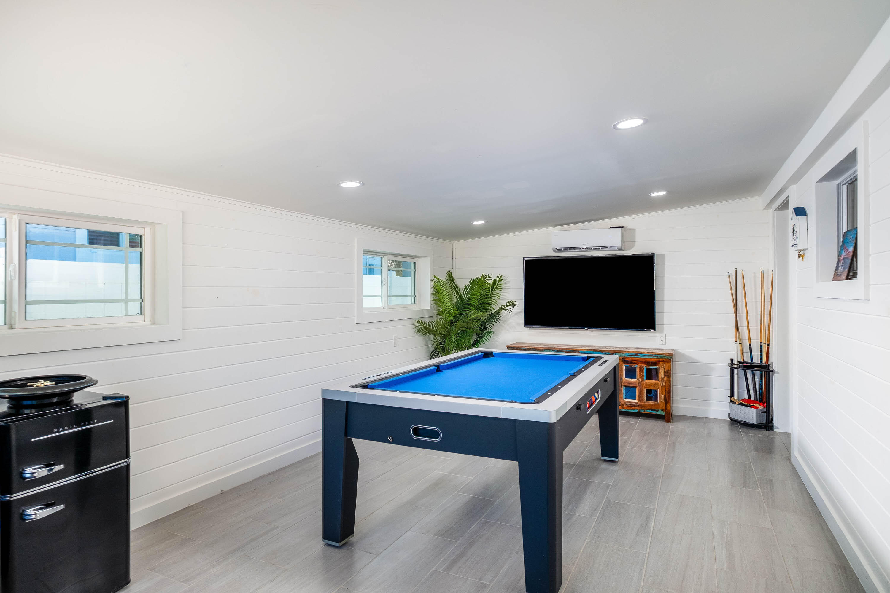 147 Plantation Avenue Tavernier, FL 33070 - Photo 28 of 55 Gameroom