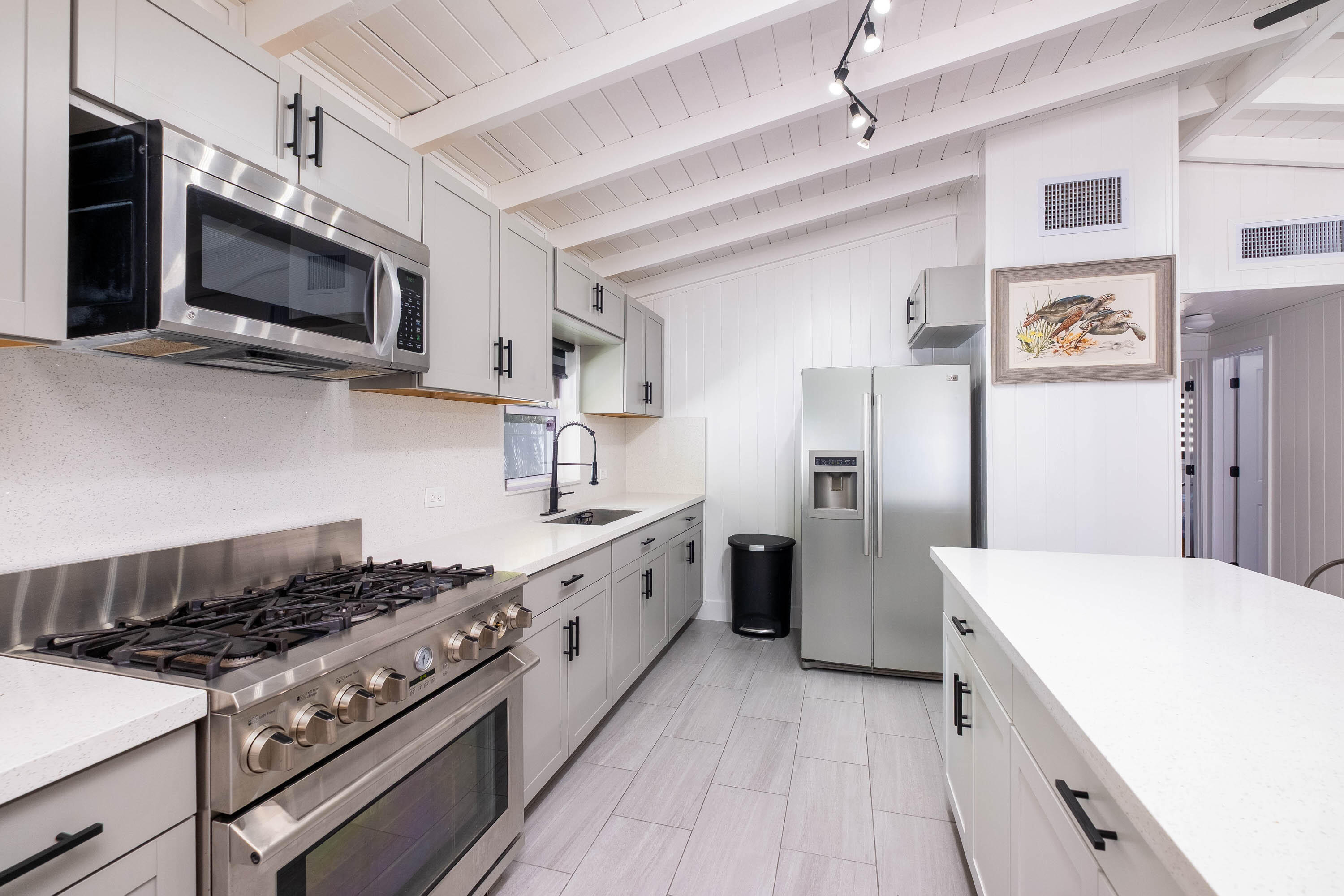 147 Plantation Avenue Tavernier, FL 33070 - Photo 8 of 55 Kitchen