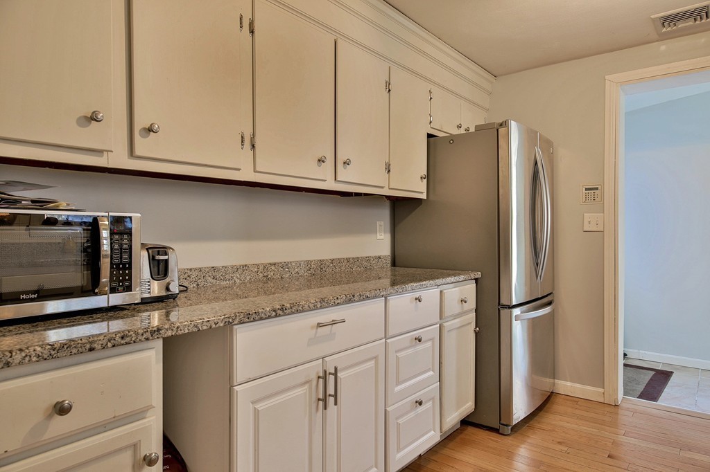 255 Dunstable Road Tyngsboro, MA 01879 - Photo 7 of 22
