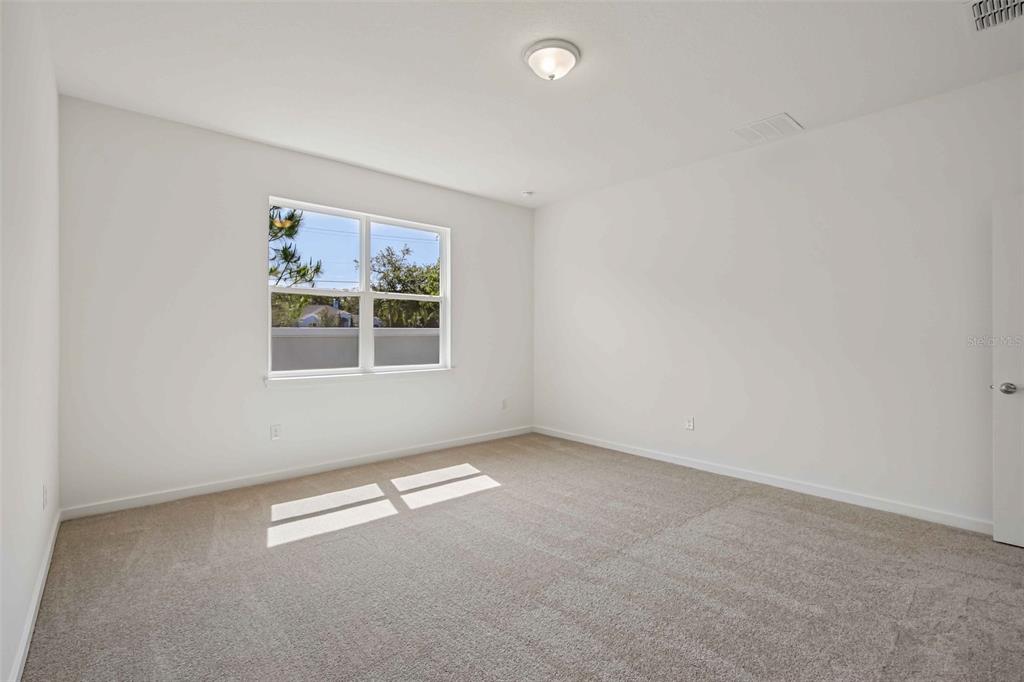 9932 Redwood Rdg Avenue Riverview, FL 33578 - Photo 14 of 38 an empty room with windows