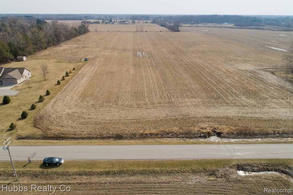 10552 East Burt Road Birch Run, MI 48415 - Photo 2 of 15