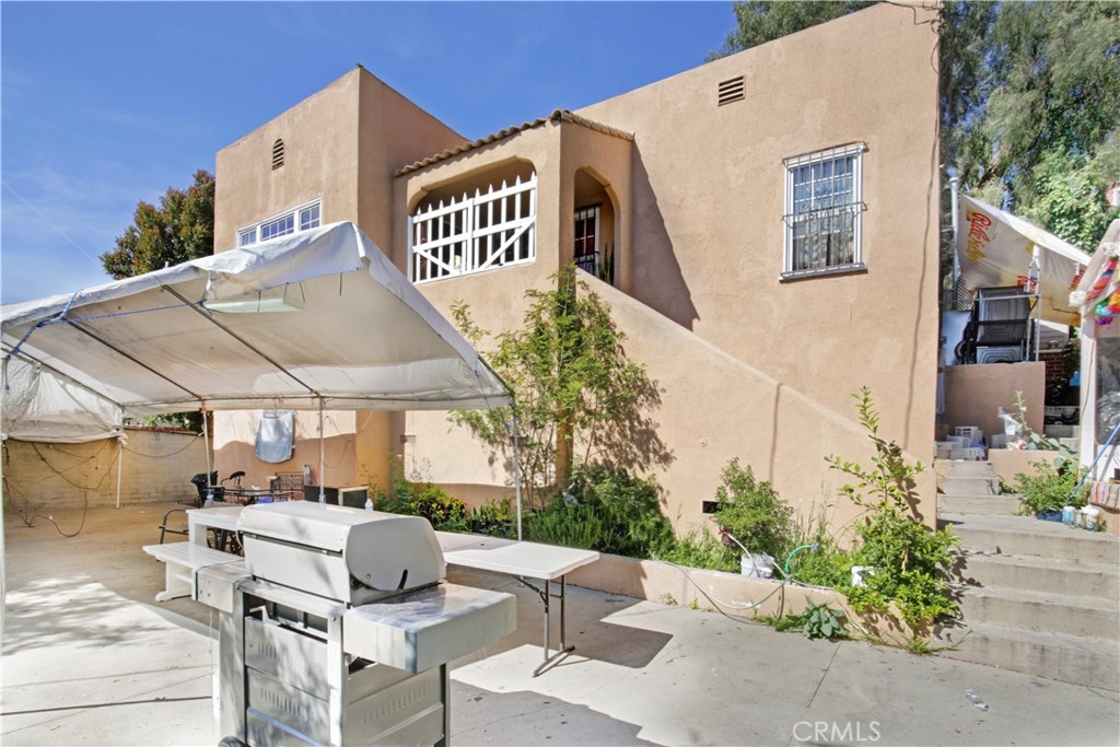 2001 Berkeley Avenue Los Angeles, CA 90026 - Photo 21 of 40