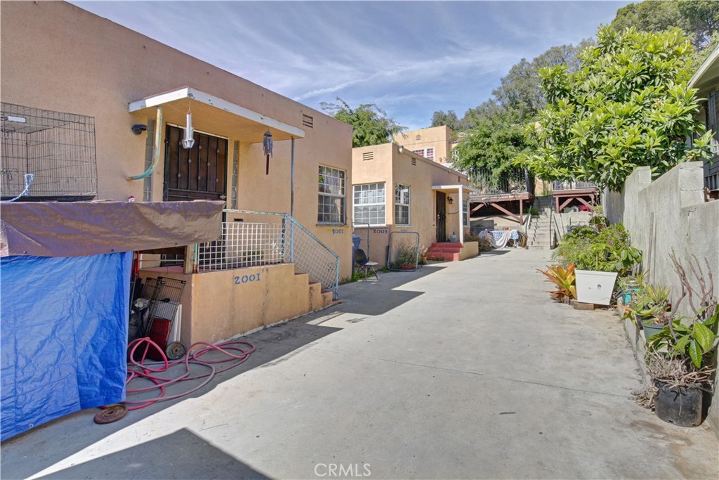 2001 Berkeley Avenue Los Angeles, CA 90026 - Photo 26 of 40 a view of a house with a patio