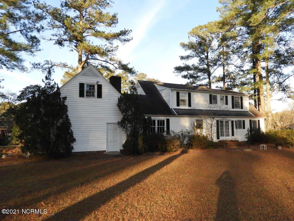 309 Lawson Road Washington, NC 27889 - Photo 2 of 14 REAR