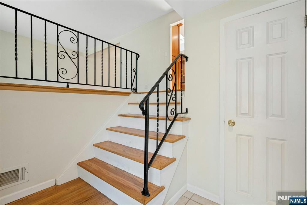 615 Maze Road River Vale, NJ 07675 - Photo 3 of 29