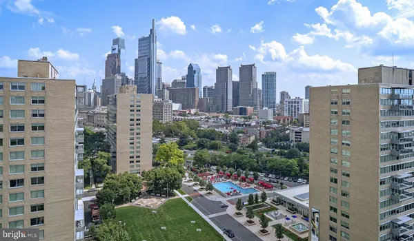 $3,288 | 2200 Benjamin Franklin Parkway, Unit N1412, Philadelphia, PA 19130