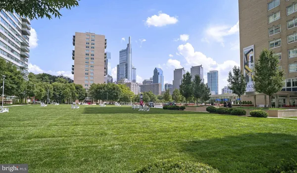 $3,288 | 2200 Benjamin Franklin Parkway, Unit N1412, Philadelphia, PA 19130