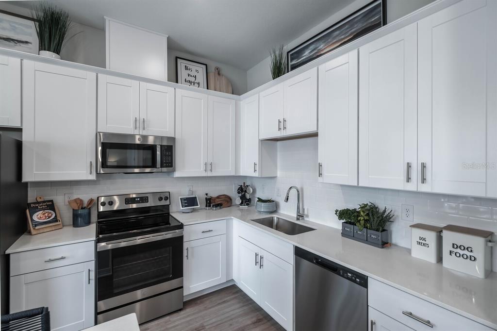 3842 Shayelily Road, Unit ELEVATE Kissimmee, FL 34746 - Photo 18 of 32