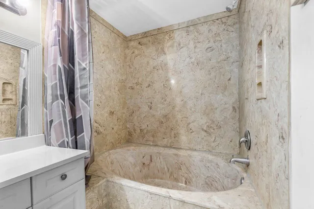 $2,000 | 16 Crossings Circle, Unit D, Boynton Beach, FL 33435