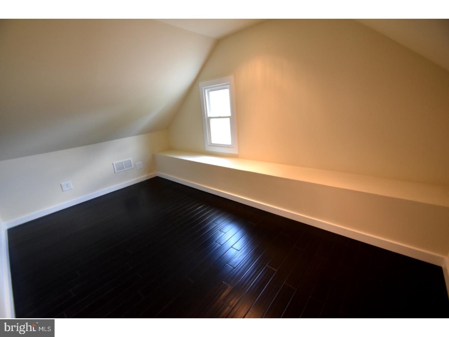 520 Lockheed Avenue Reading, PA 19601 - Photo 11 of 18 Bedroom 3