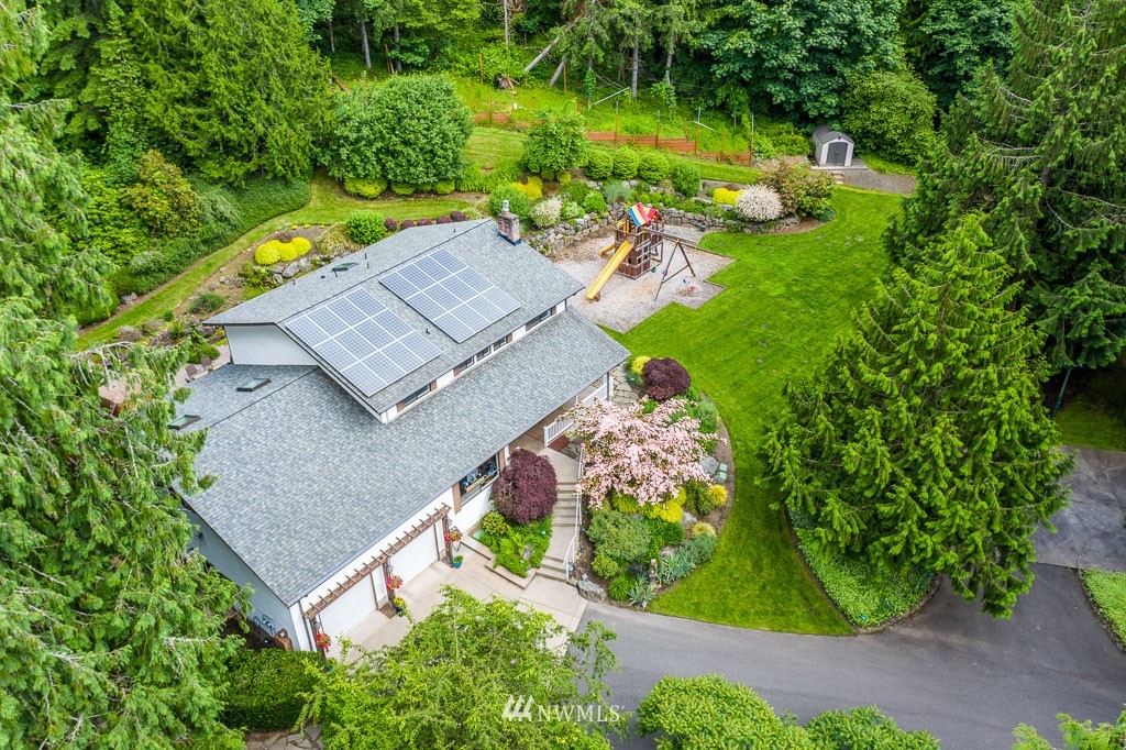 19434 Southeast May Valley Road Issaquah, WA 98027 - Photo 1 of 36 Gallery Image 1