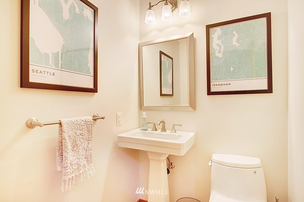 19434 Southeast May Valley Road Issaquah, WA 98027 - Photo 14 of 36 Gallery Image 14