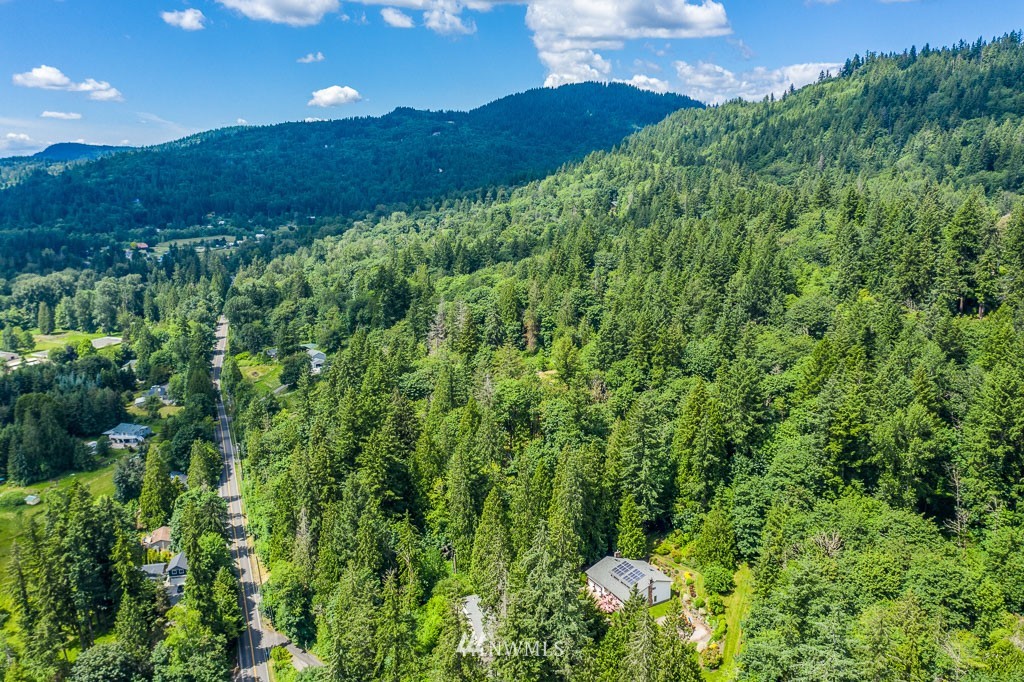 19434 Southeast May Valley Road Issaquah, WA 98027 - Photo 36 of 36 Gallery Image 36