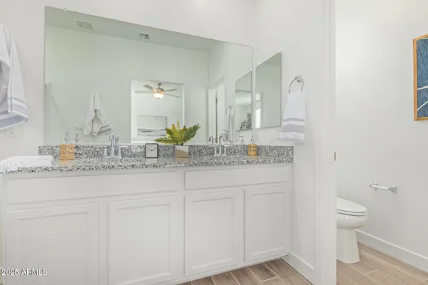 $2,050 | 3230 East Thomas Road, Unit 124, Mesa, AZ 85213