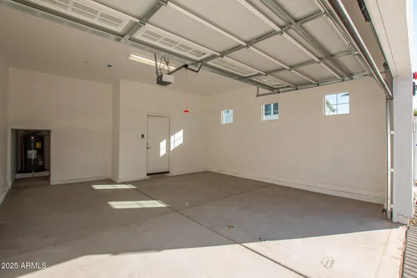 $2,050 | 3230 East Thomas Road, Unit 124, Mesa, AZ 85213