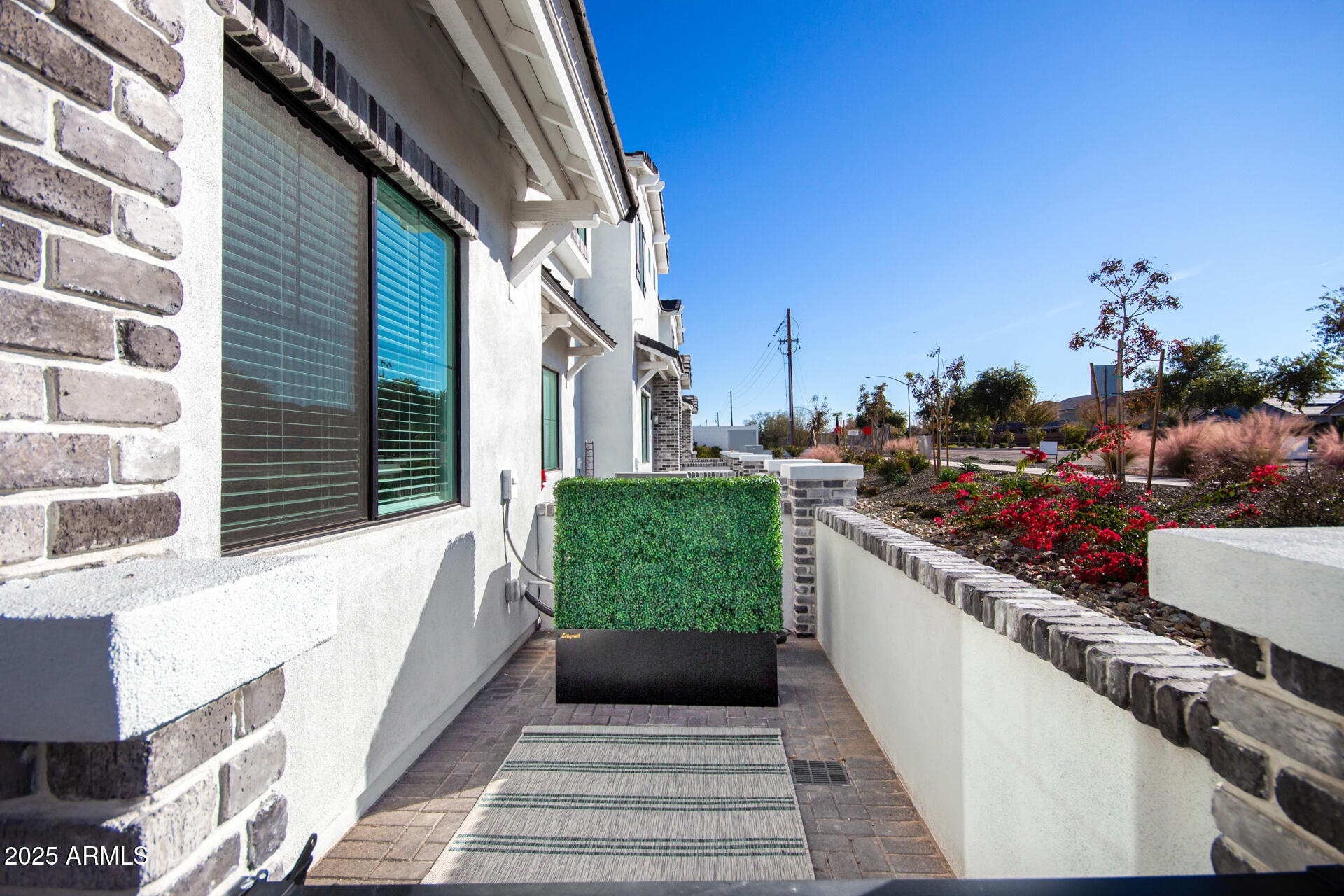 3230 East Thomas Road, Unit 112 Mesa, AZ 85213 - Photo 30 of 32 a view of a backyard