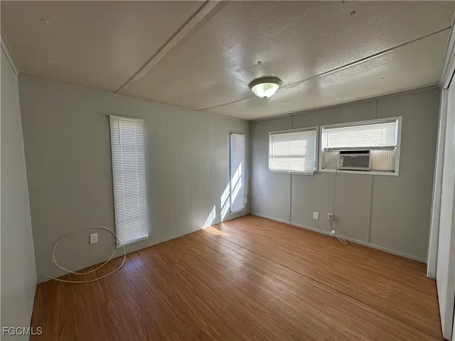 $895 | 7891 Suncoast Drive, North Fort Myers, FL 33917