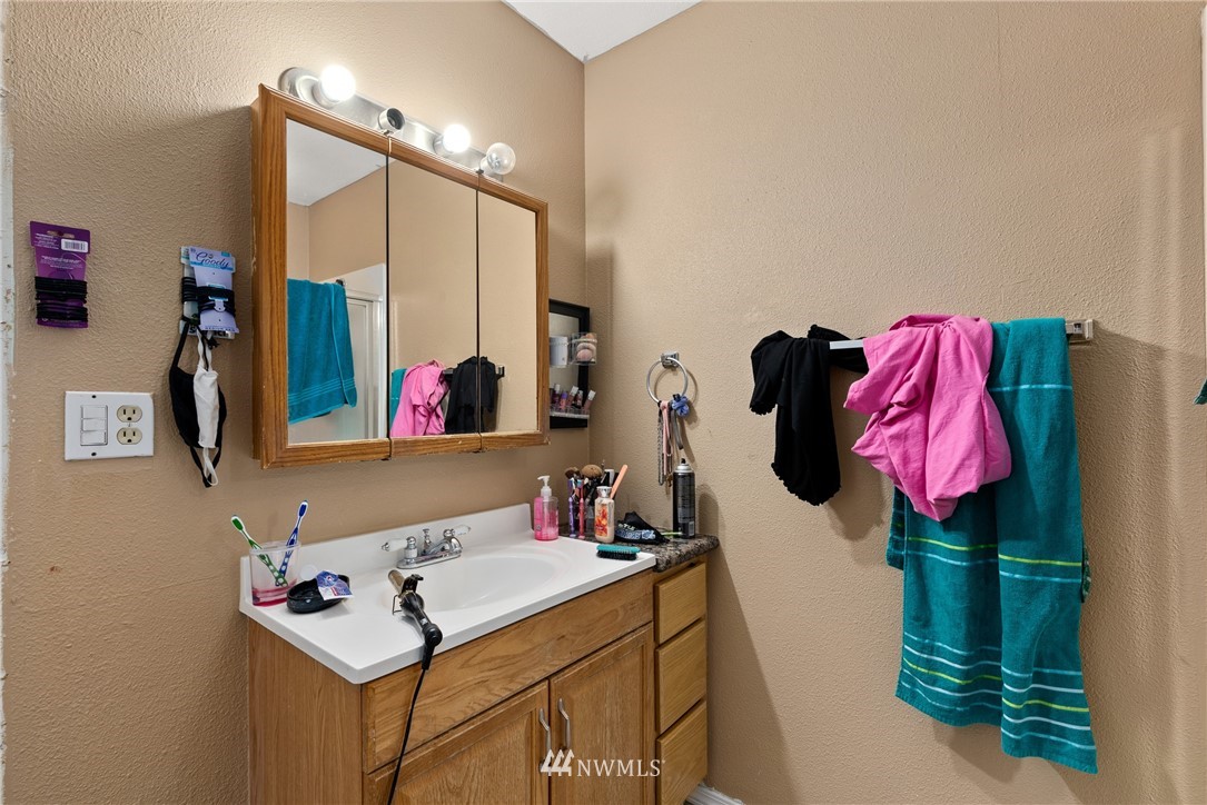 3017 Galvin Road Centralia, WA 98531 - Photo 14 of 39 Gallery Image 14
