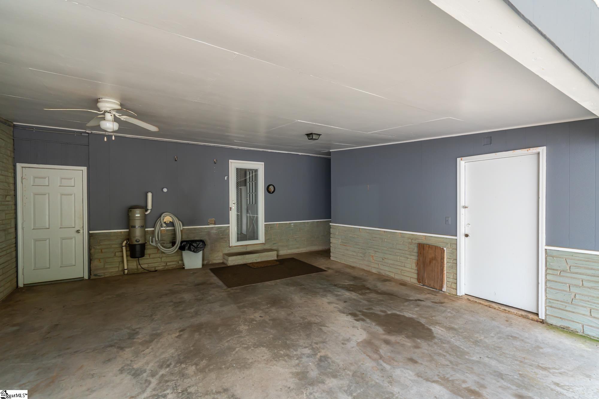 740 Hulon Howard Road Campobello, SC 29322 - Photo 23 of 36