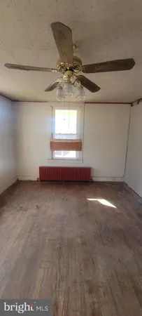 a view of a garage