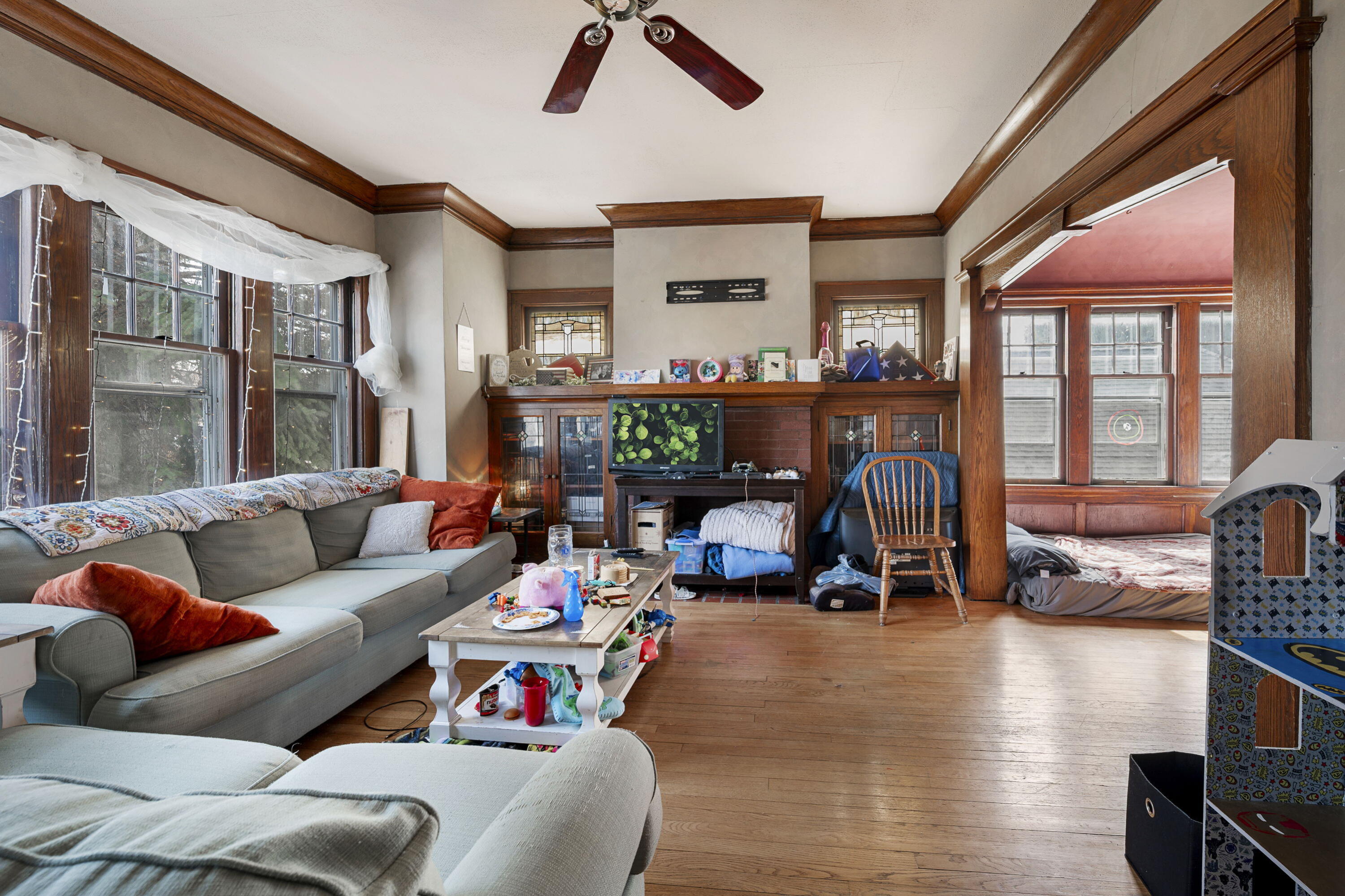 2015 North 58th Street, Unit 2017 Milwaukee, WI 53208 - Photo 9 of 21 Upper living room