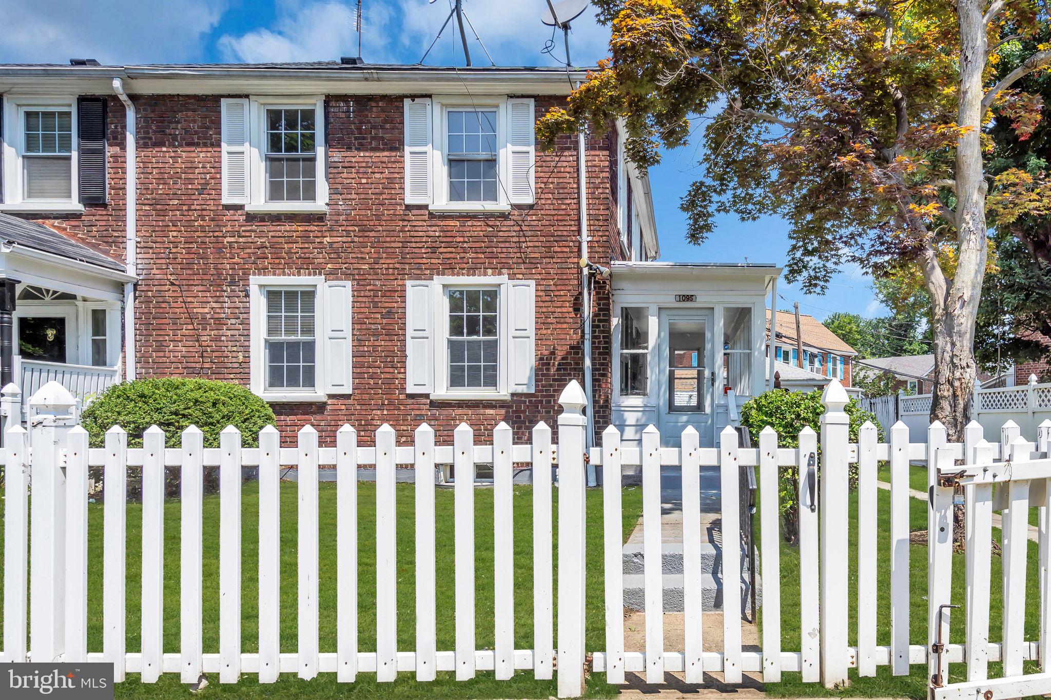 1095 Trent Road Camden, NJ 08104 - Photo 1 of 31
